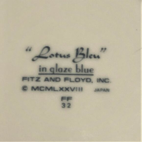 Fitz & Floyd Lotus Bleu Rim Soup Bowls Set of 2 Japan 8.5" Diameter Blue Red - Picture 5 of 5
